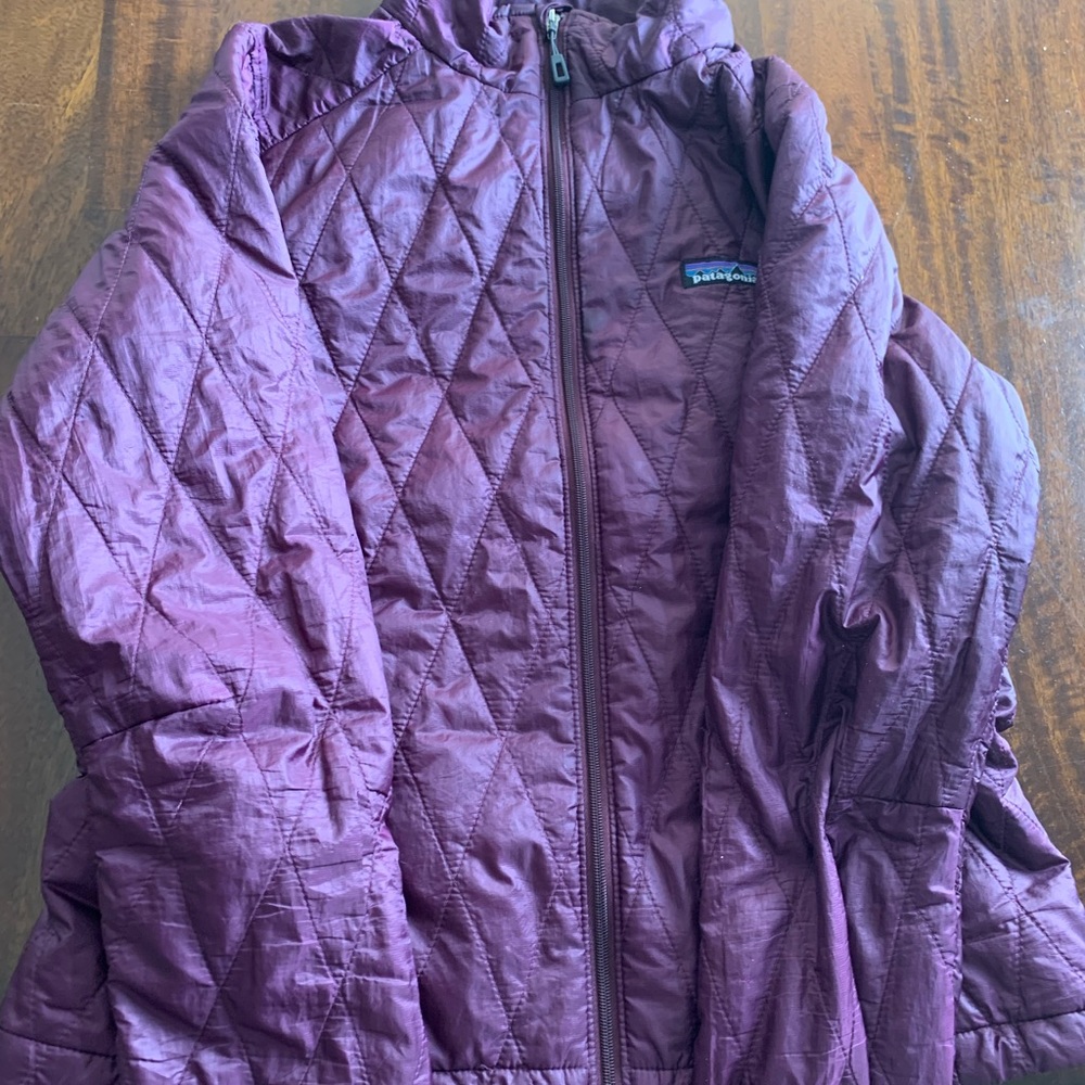 Women’s Burgundy Patagonia Nano puff jacket